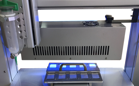 自動點膠固化一體機(jī)